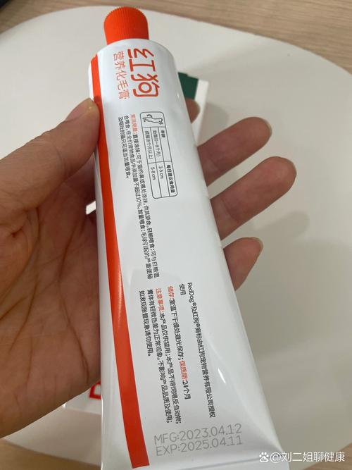 猫咪多大能吃化毛膏,猫咪多大吃化毛膏跟猫草-第5张图片-后鲨宠物 猫咪多大能吃化毛膏,猫咪多大吃化毛膏跟猫草-第5张图片-后鲨宠物