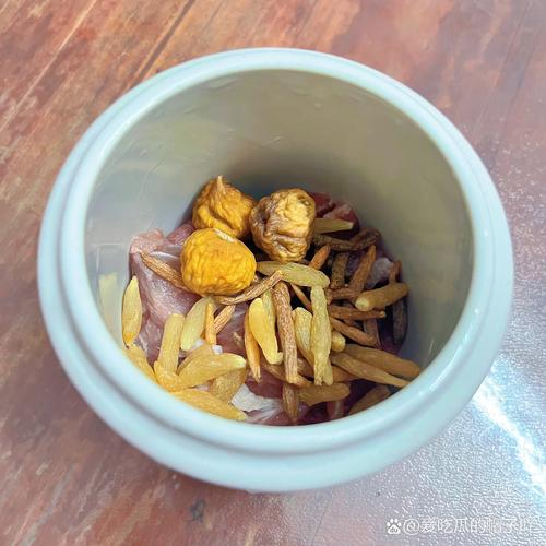 狗狗吃黑芝麻的好处,狗吃黑芝麻对黑鼻头有效果么-第4张图片-后鲨宠物 狗狗吃黑芝麻的好处,狗吃黑芝麻对黑鼻头有效果么-第4张图片-后鲨宠物